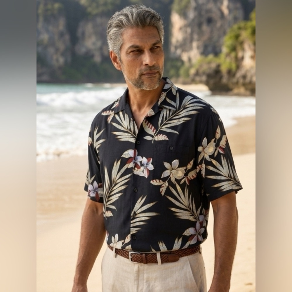 Island Republic - 100% Silk Black Floral Short-Sleeve Button-Down Shirt - Large